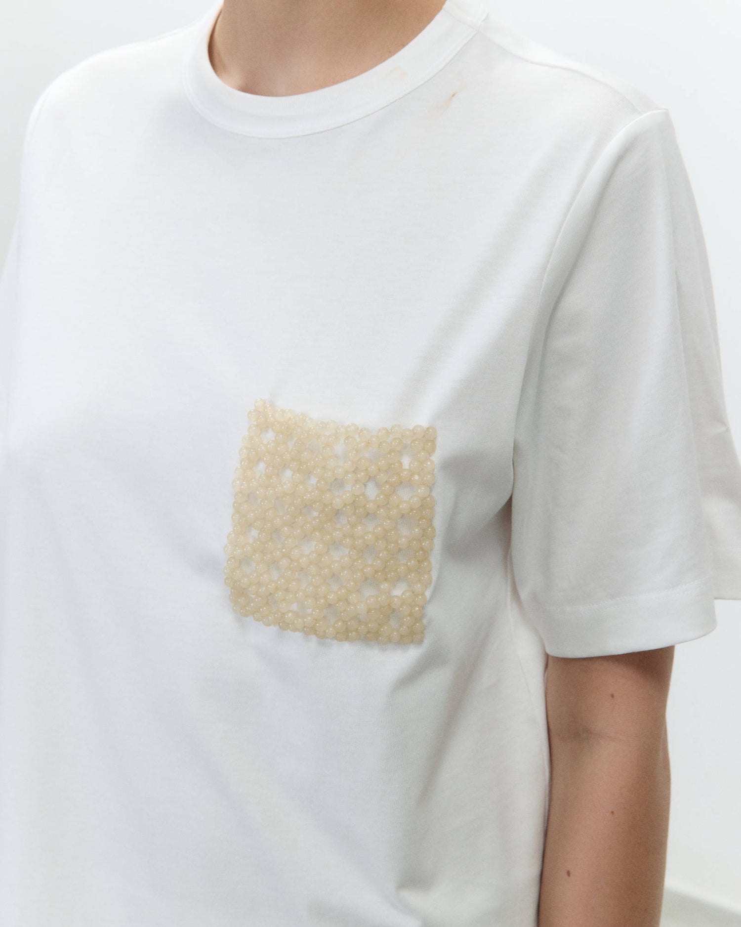 OVERSIZED EMBROIDERED T-SHIRT