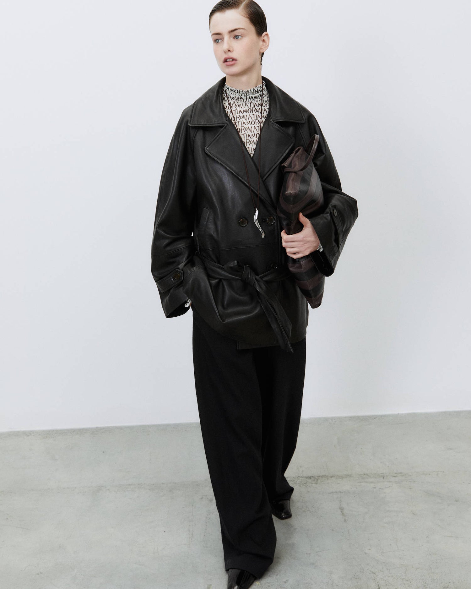 SHORT LEATHER TRENCH COAT