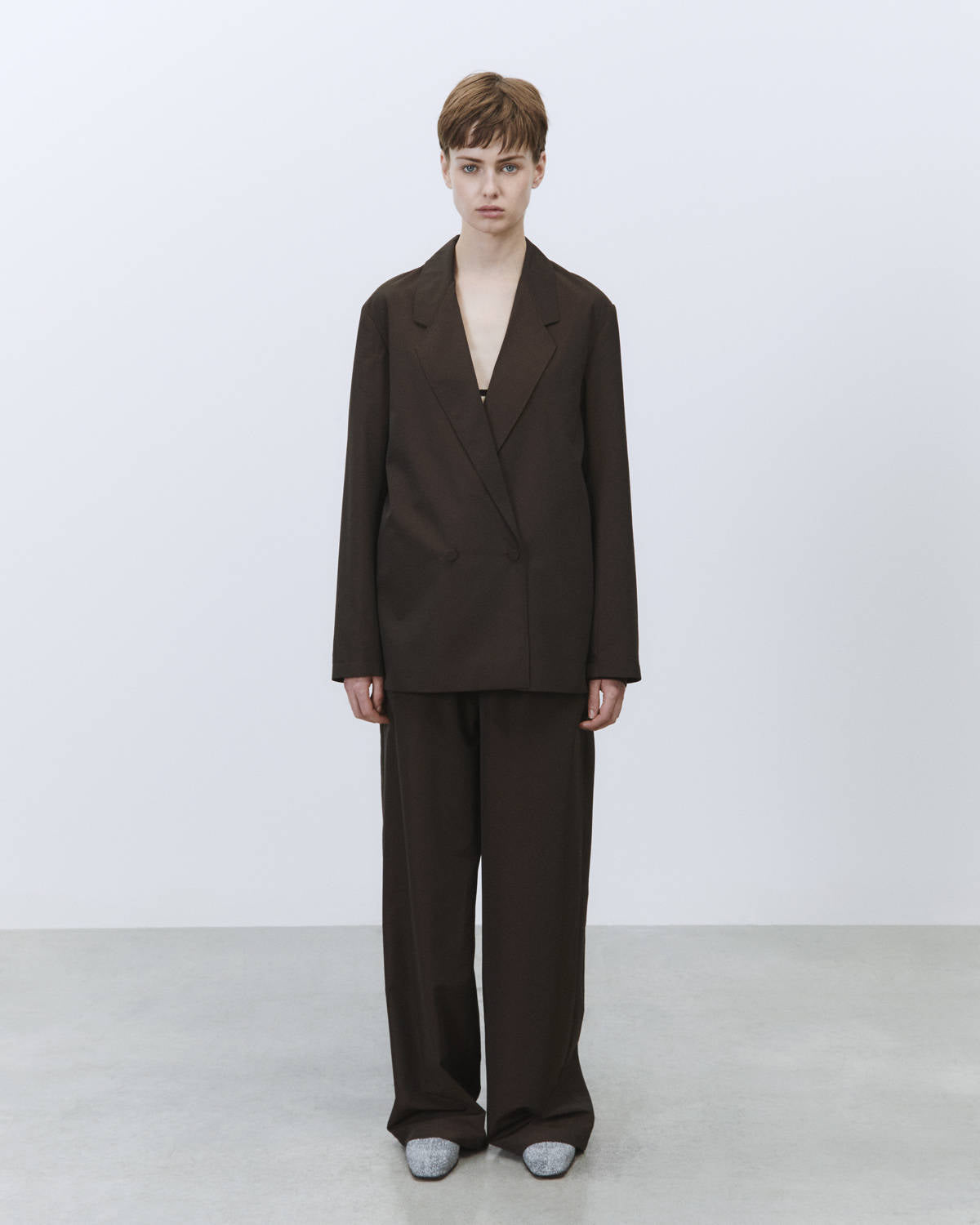 DOUBLE-BREASTED WOOL BLAZER