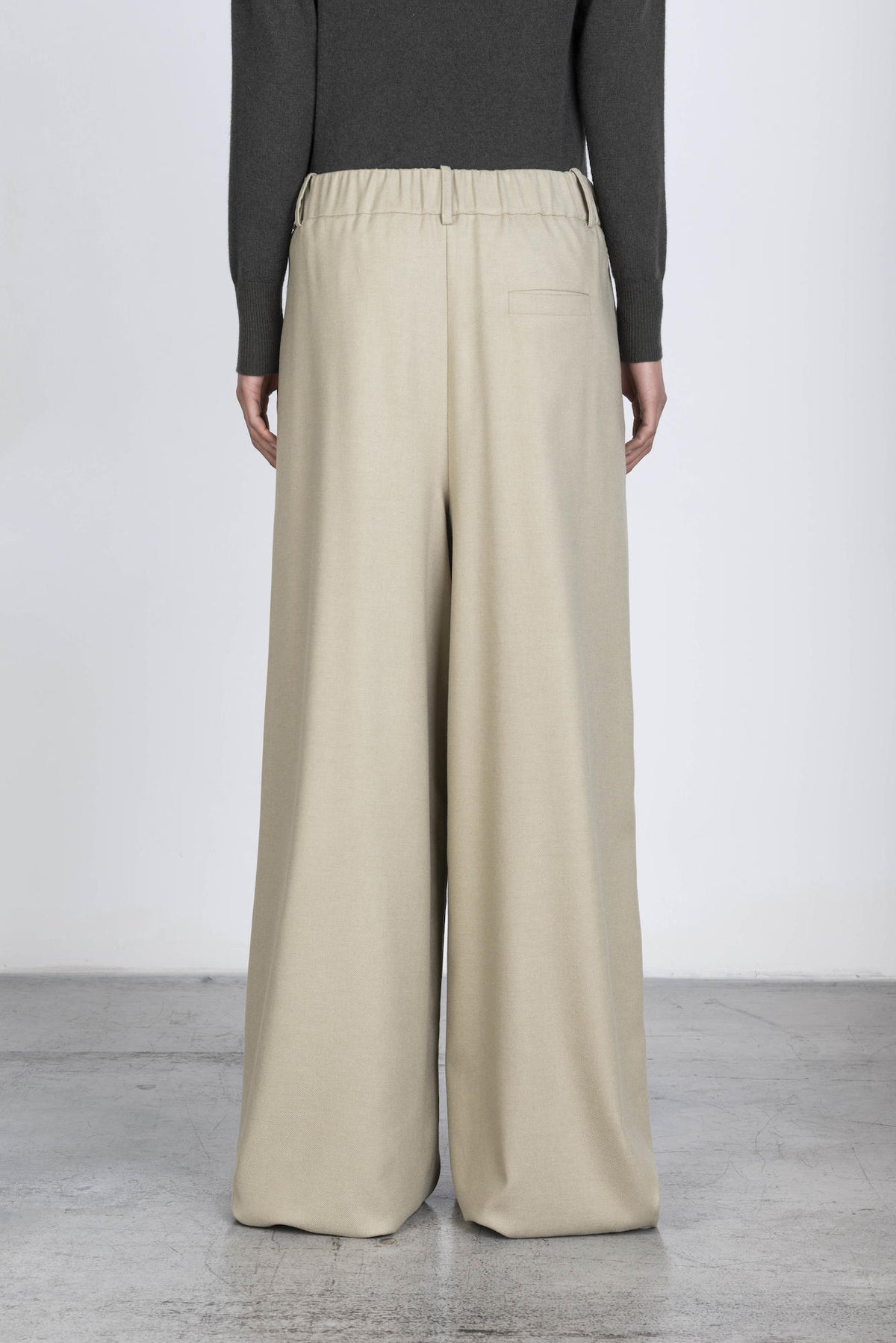 TROUSERS WITH LEATHER REINFORCEMENT