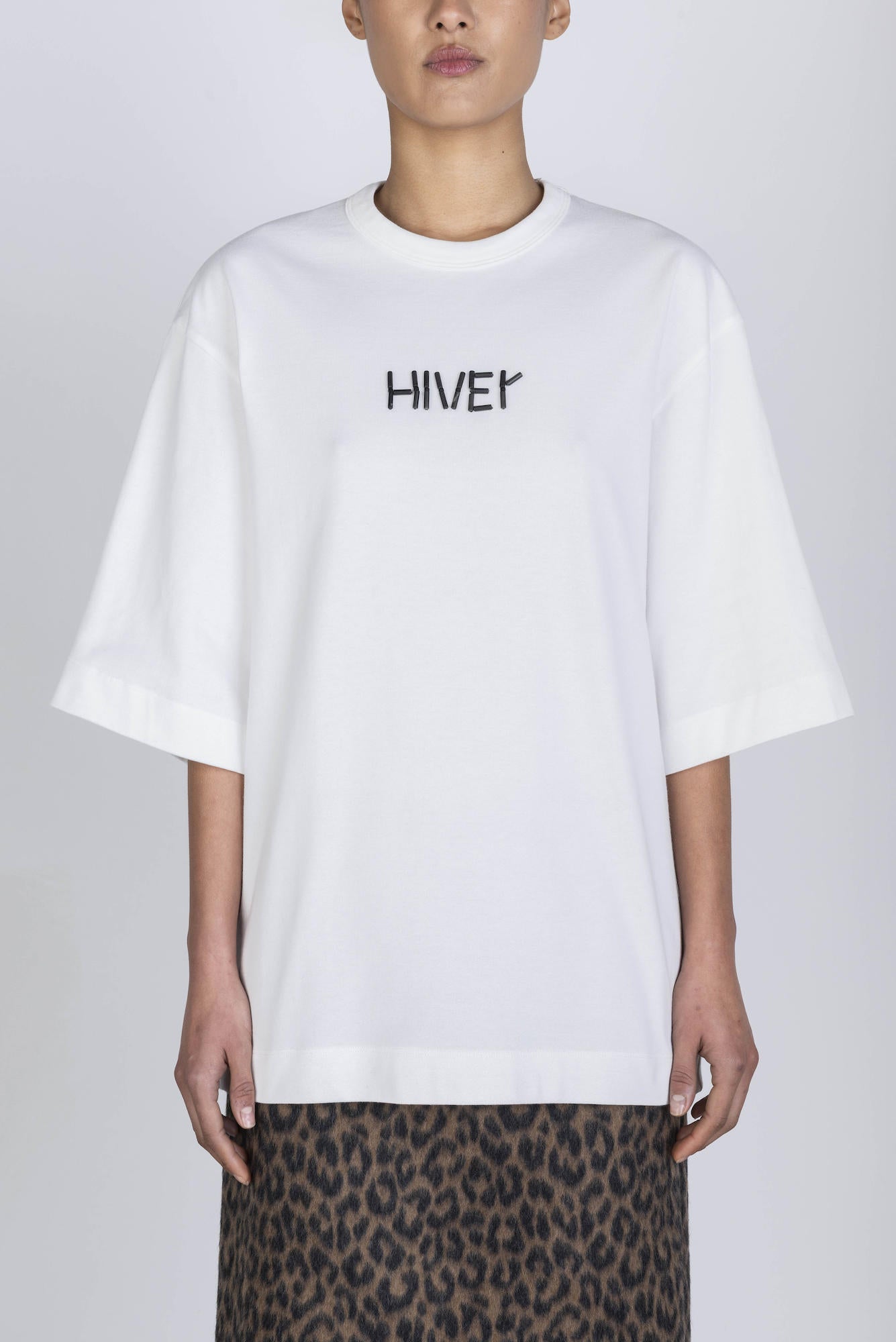 T-SHIRT CON RICAMO E STAMPA