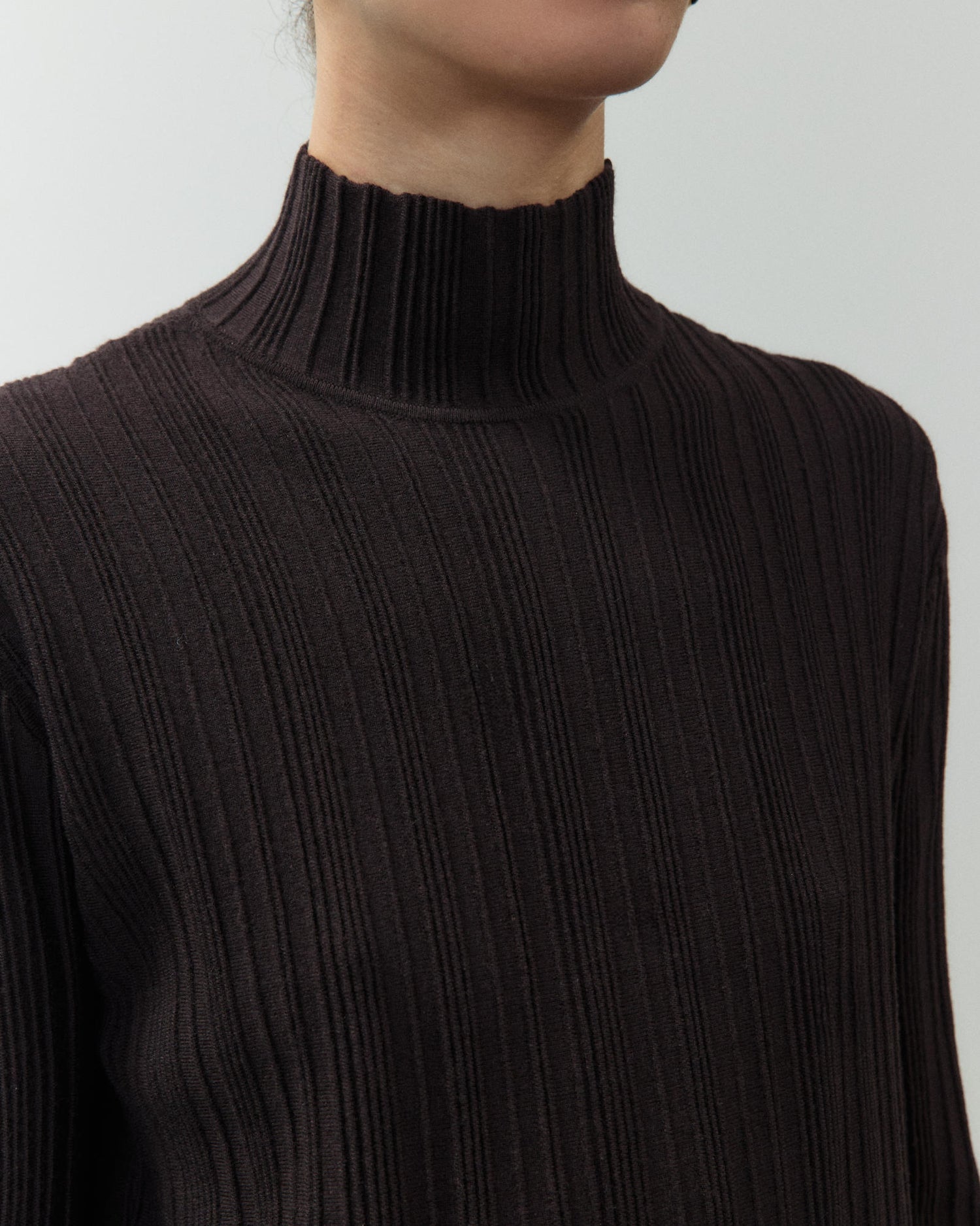 PULLOVER  A COSTE COLLO ALTO