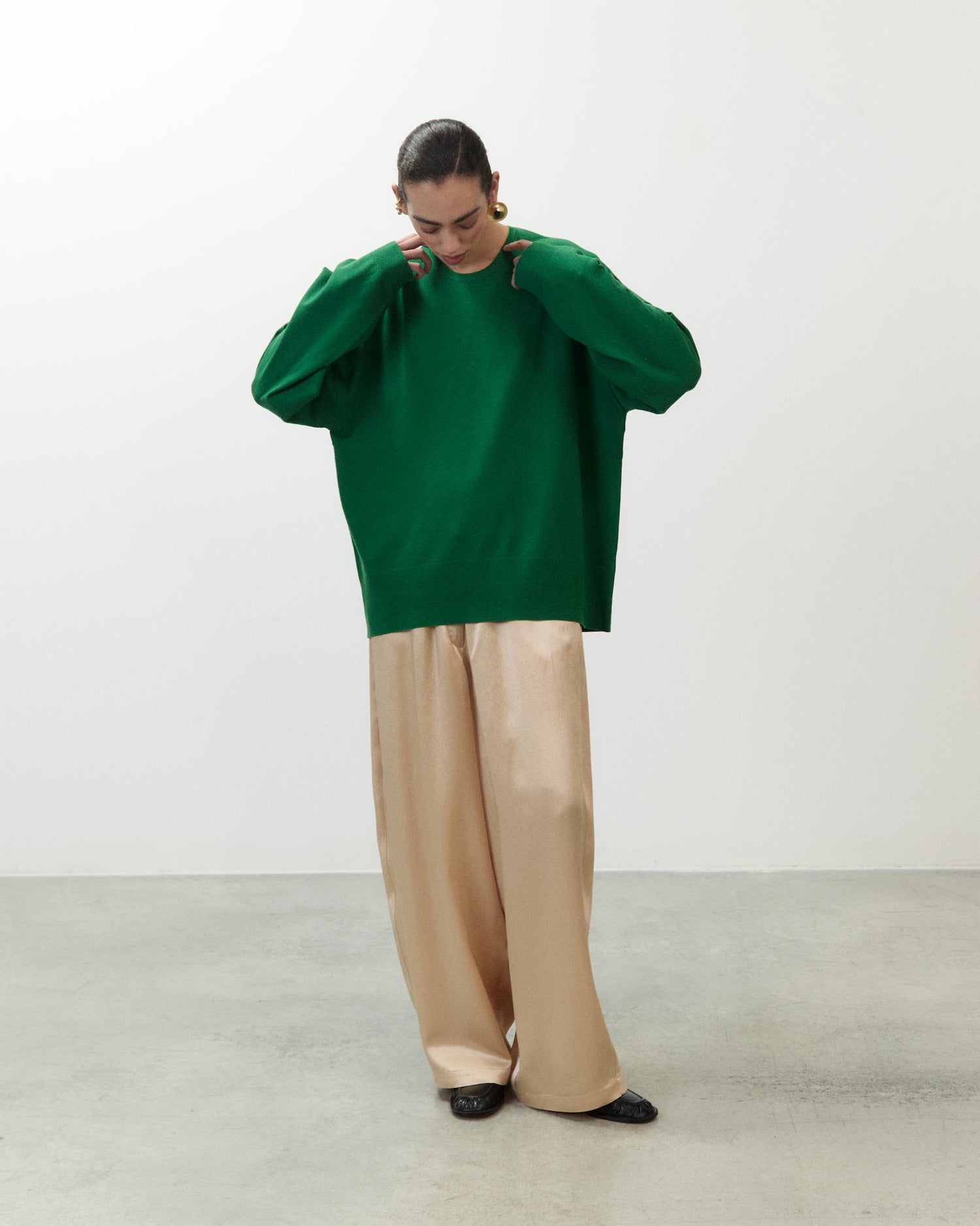 OVERSIZED CREW-NECK SWEATER
