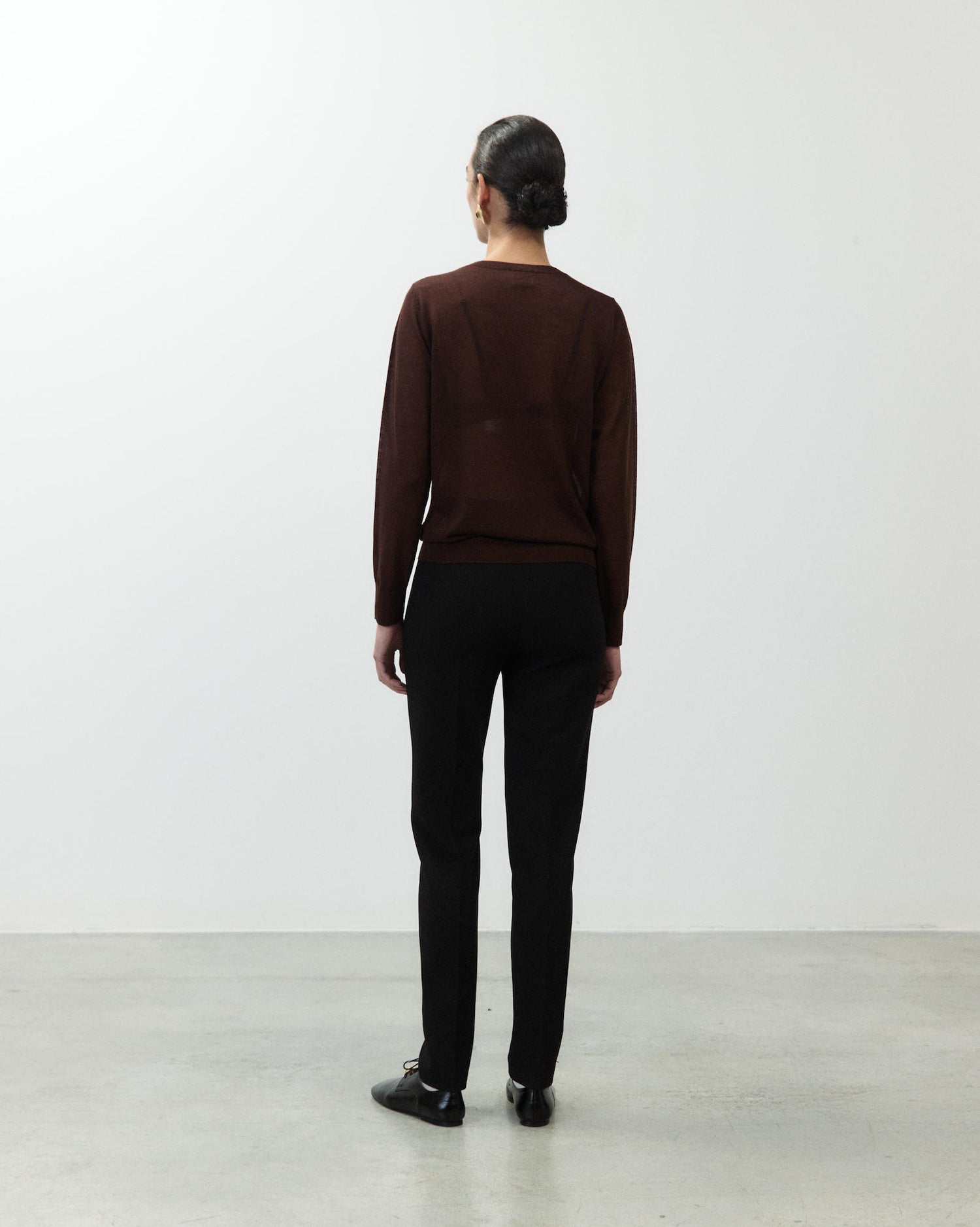 MAGLIA SCOLLO A V LIGHT WOOL