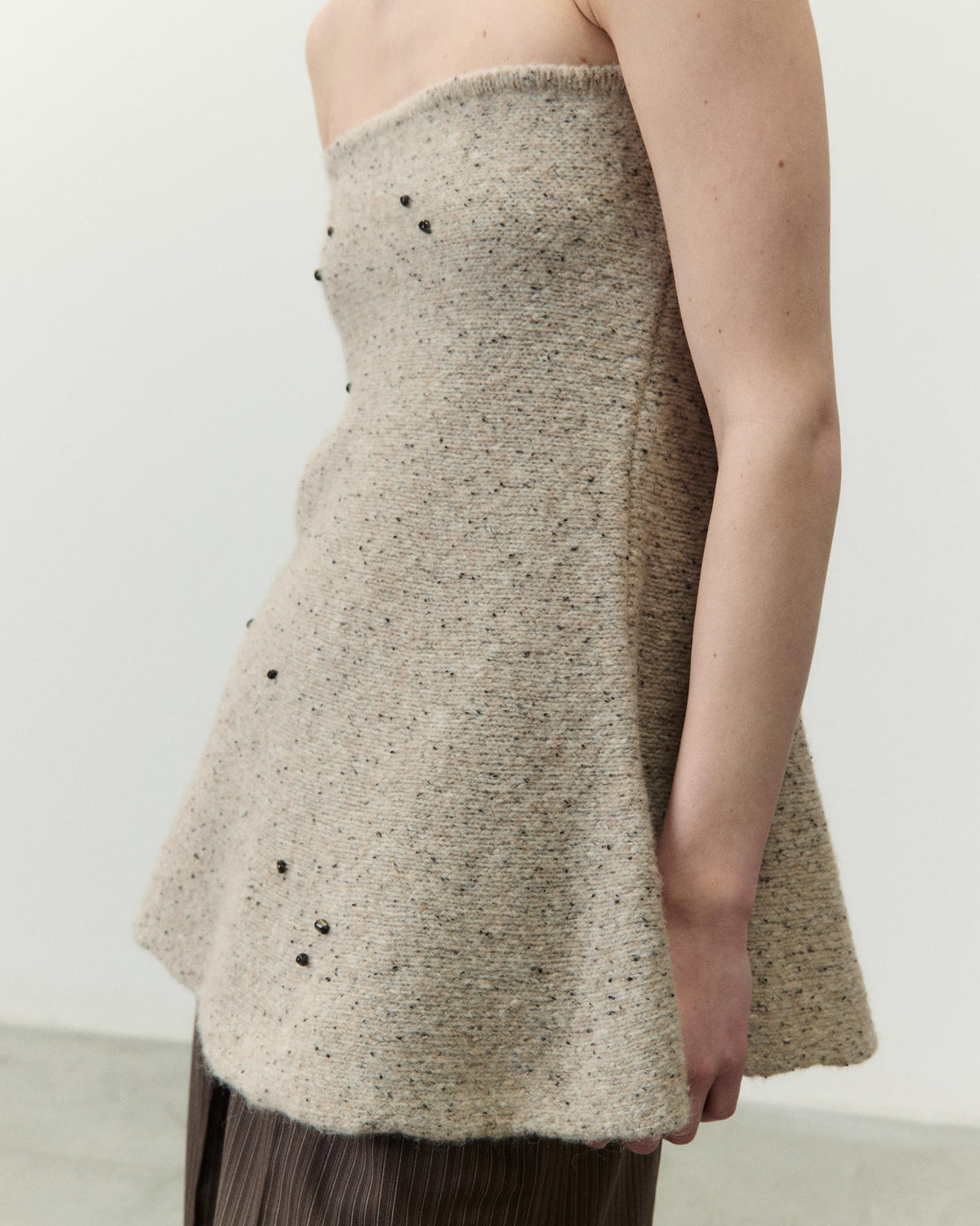 TOP BUSTIER IN MAGLIA CON RICAMO