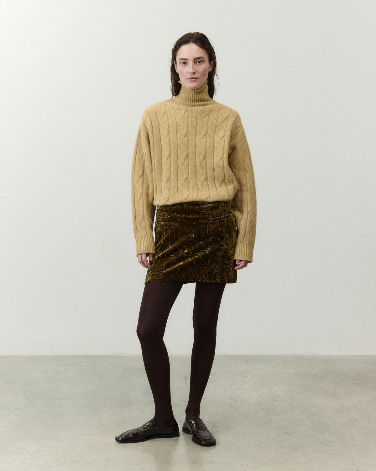 PULLOVER COLLO ALTO TRECCE