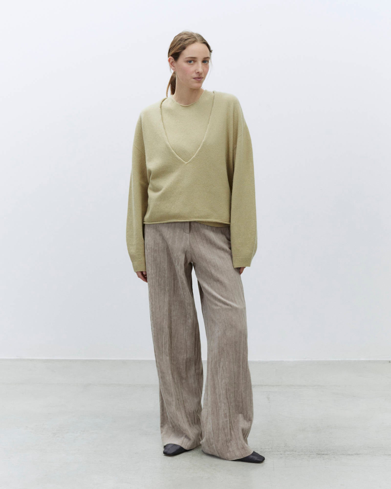 SUPER SOFT TOP AND SWEATER