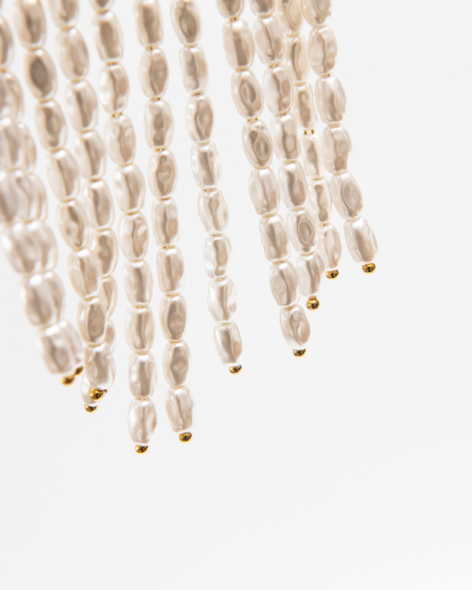 GOLD BROOCH WITH PEARL FRINGES Gold