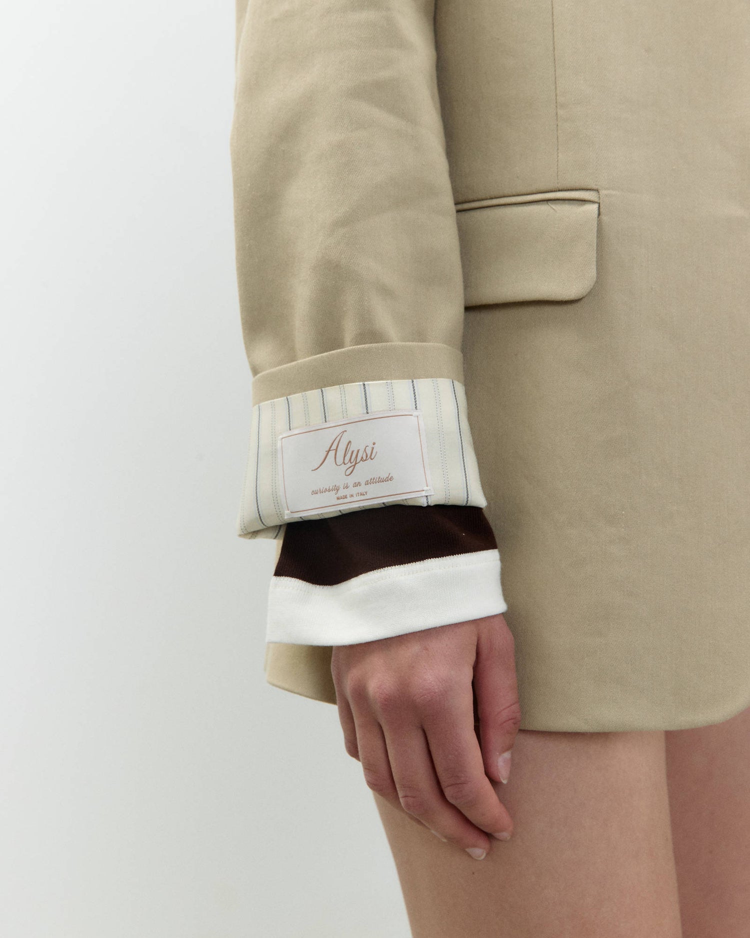 TAILORED LINEN BLAZER