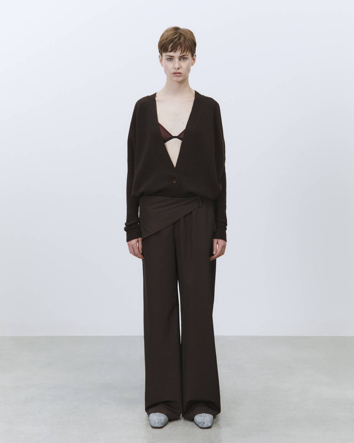 WOOL TROUSERS WITH BELT