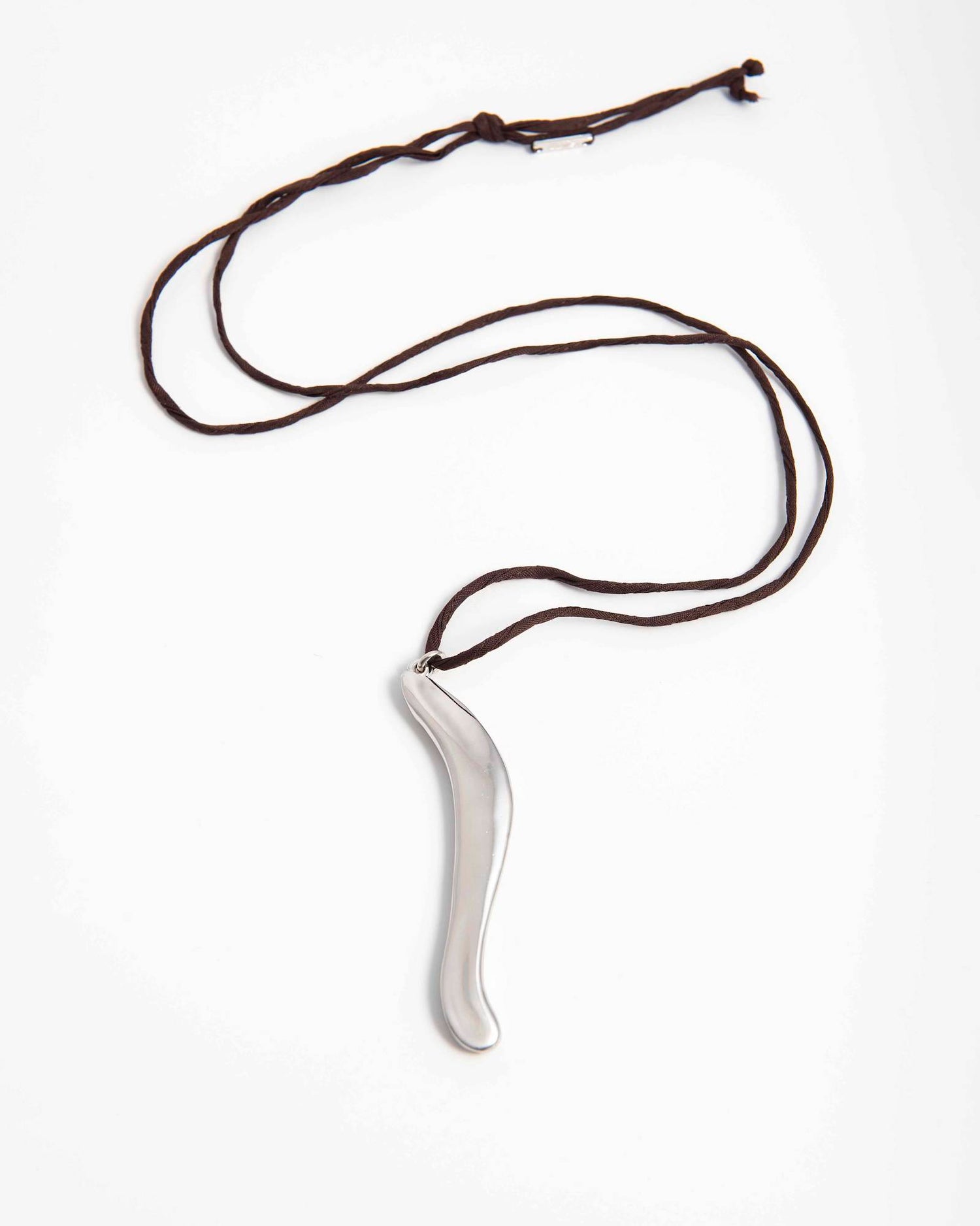 NECKLACE WITH IRREGULAR PENDANT