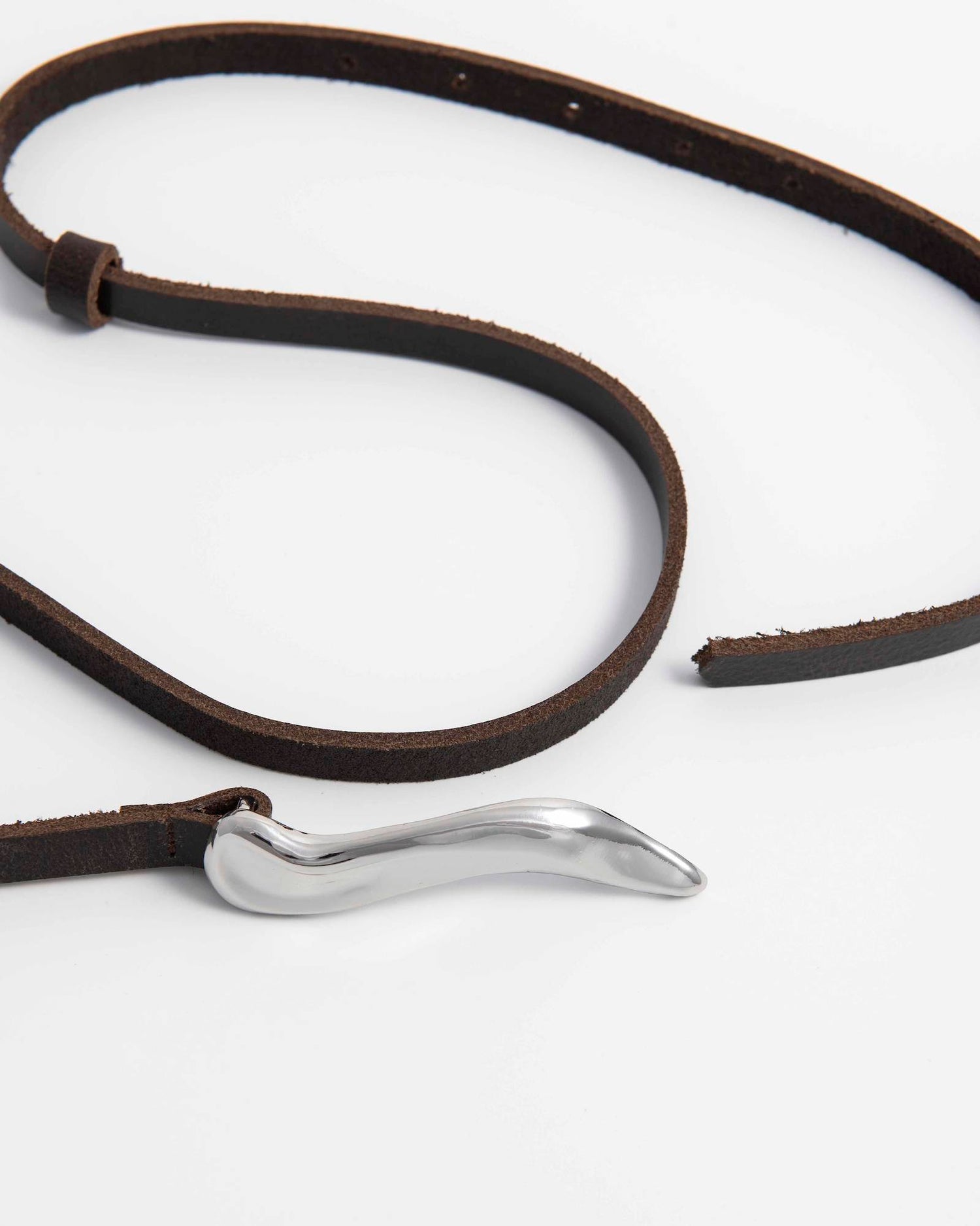 THIN BELT WITH JEWEL BUCKLE