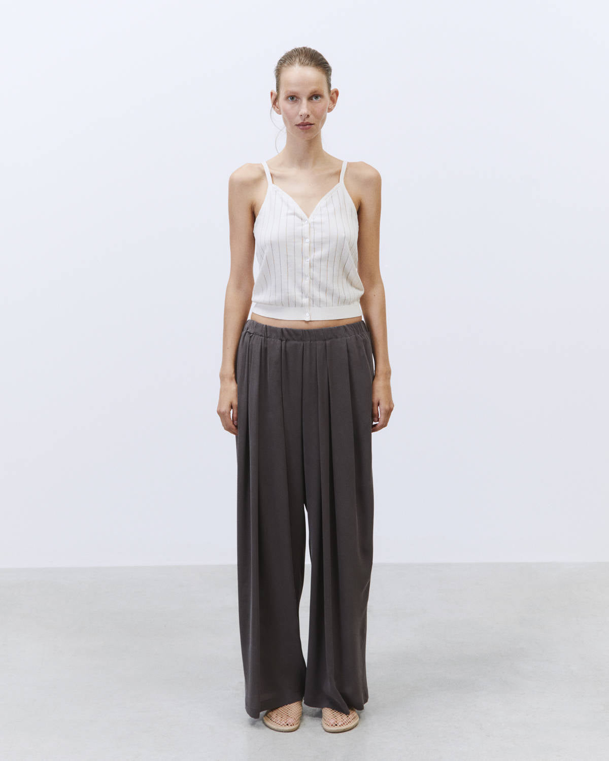 SILK CREPE PLEATED GYM PANTS Lead