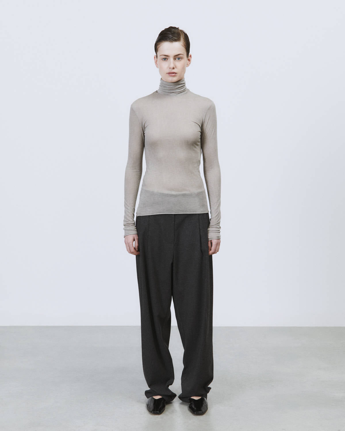 HIGH NECK JERSEY SWEATER