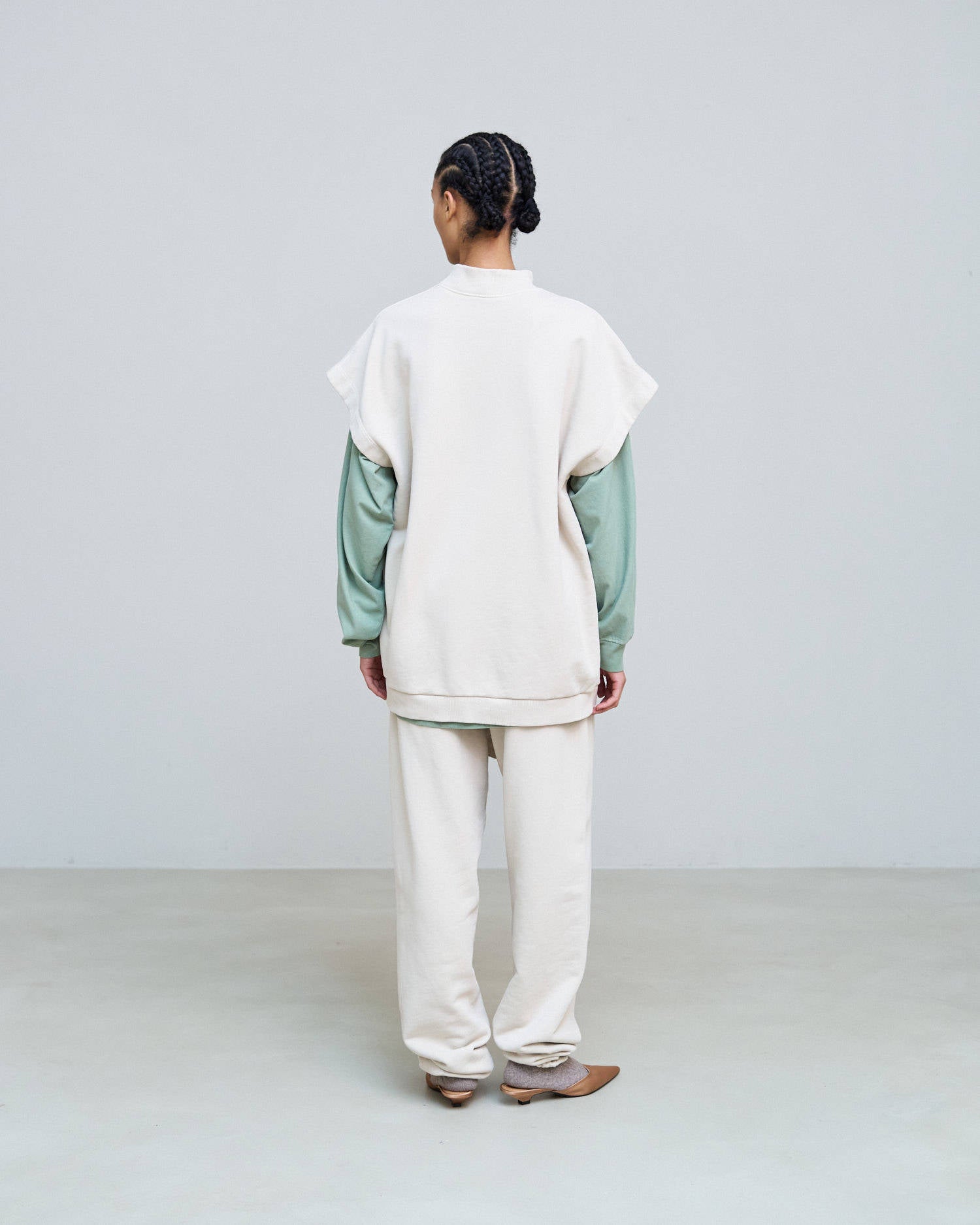 OVERSIZED SWEATSHIRT VEST WITH EMBROIDERY Sand