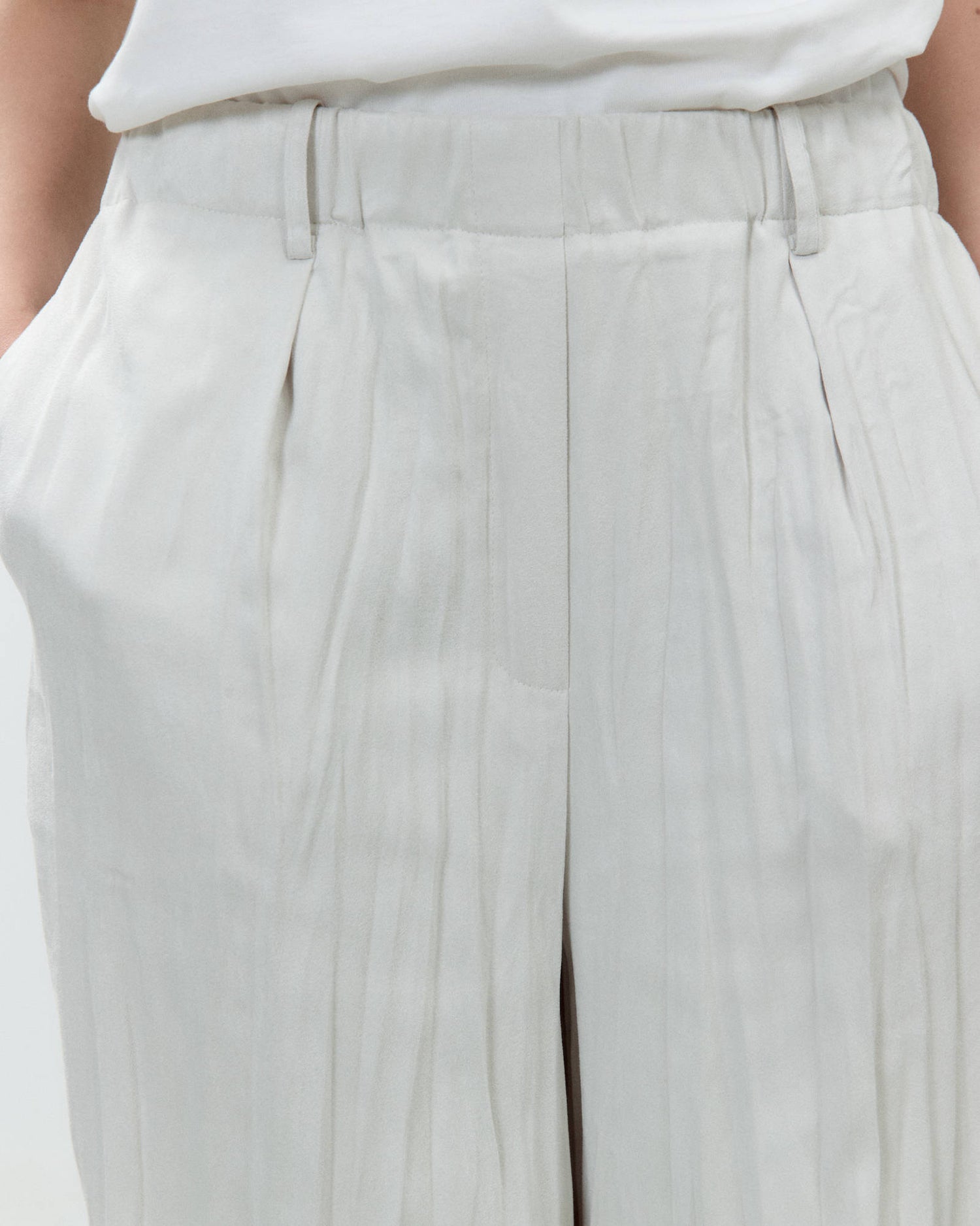 WRINKLED DAINETTO TROUSERS