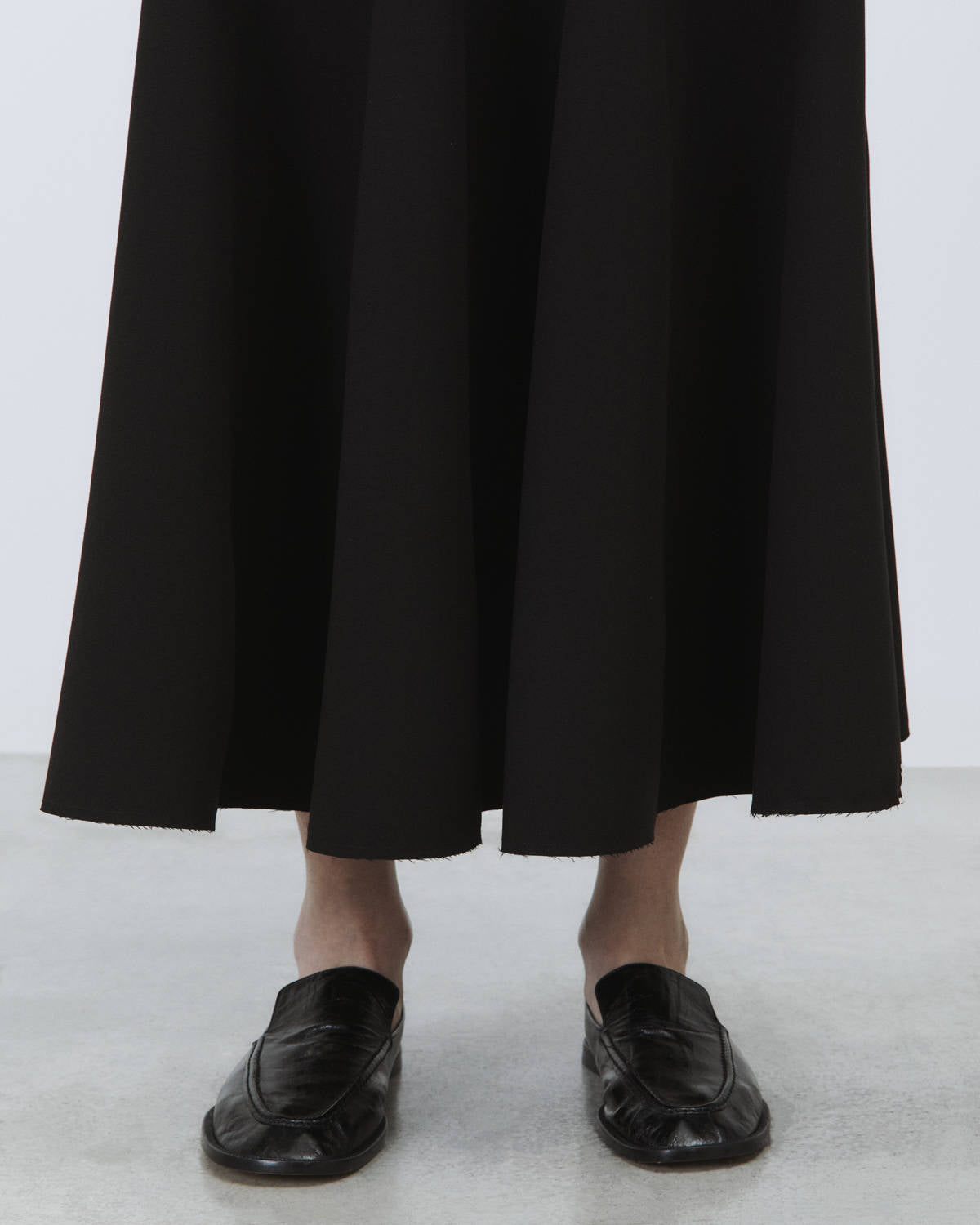 MIDI SKIRT WITH PANELS