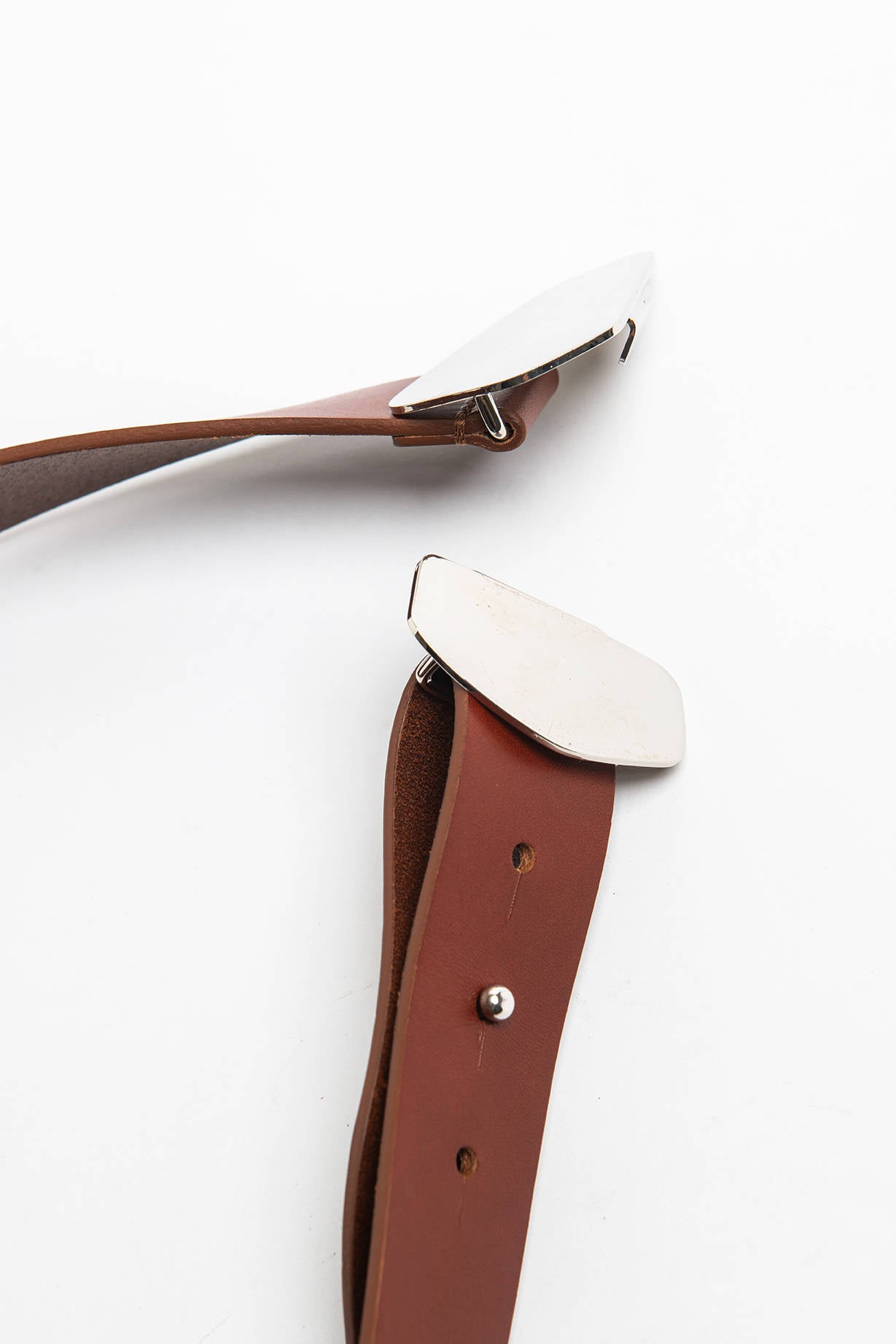 LEATHER BELT WITH MIRROR PLATE BUCKLE DARK BROWN