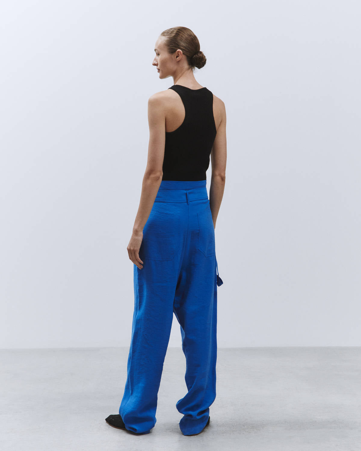 FLUID TROUSERS WITH FABRIC BELT Electric
