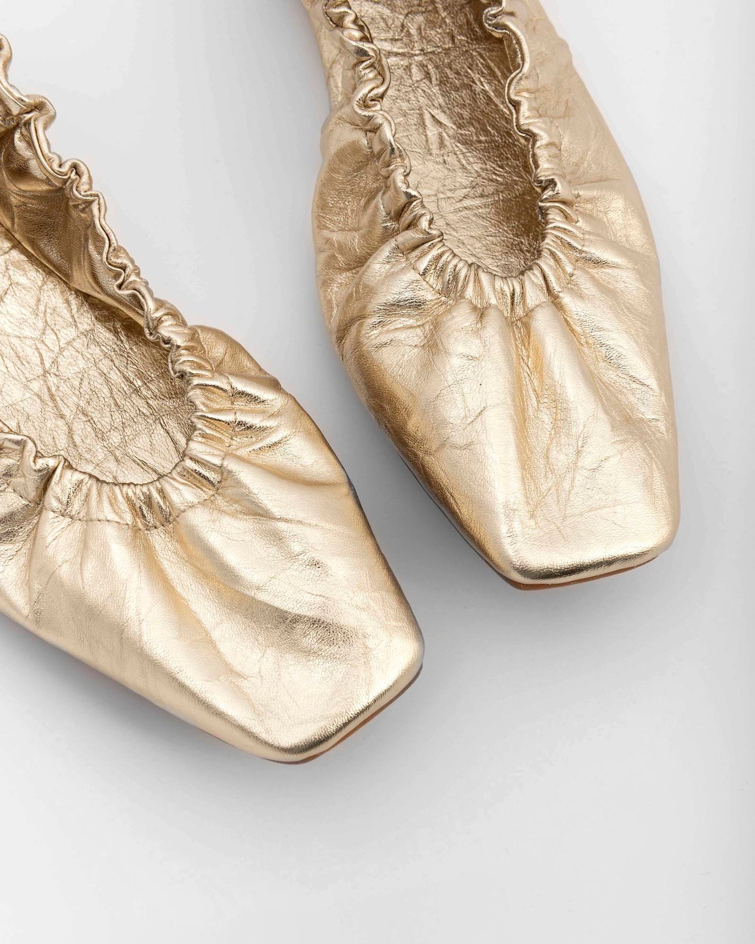 METALLIC RUFFLED BALLERINA