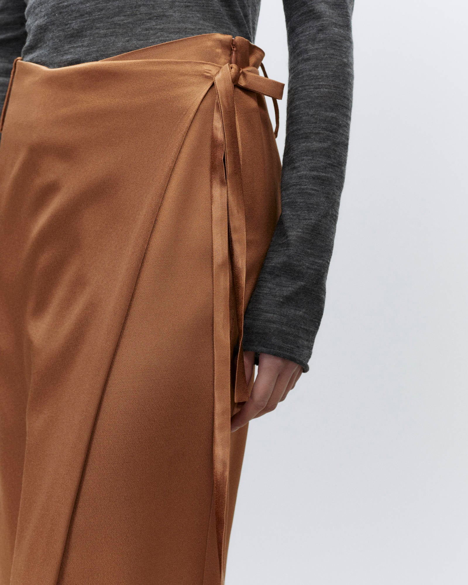 SIMPOSIO WRAP SKIRT